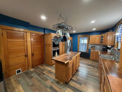 21 Bowdoin Street Houlton ME 04730