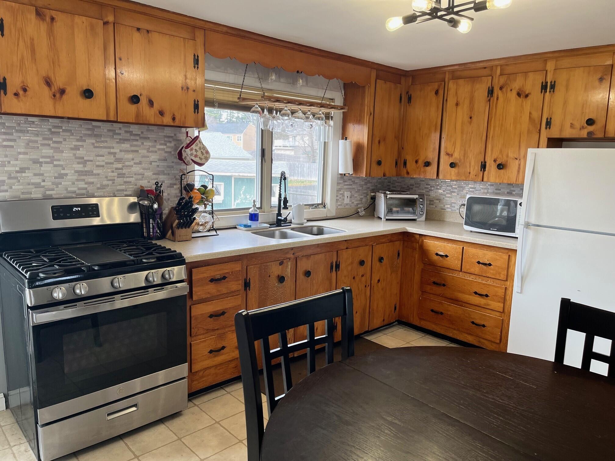 19 Hicks Street Portland ME 04103
