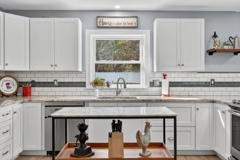 71 Mountain Road York ME 03902