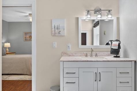 71 Mountain Road York ME 03902