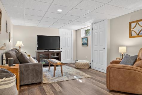 71 Mountain Road York ME 03902