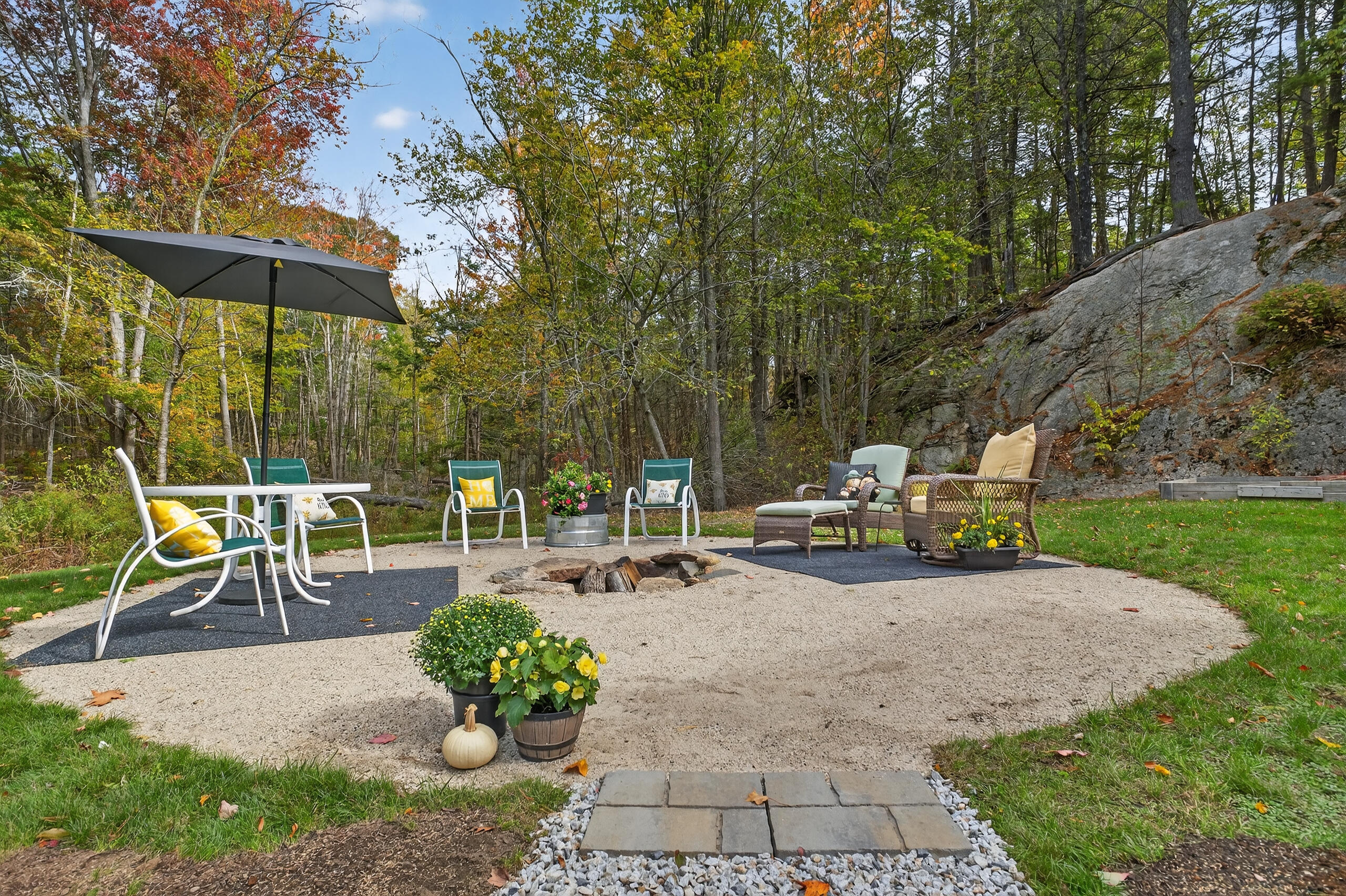 71 Mountain Road York ME 03902