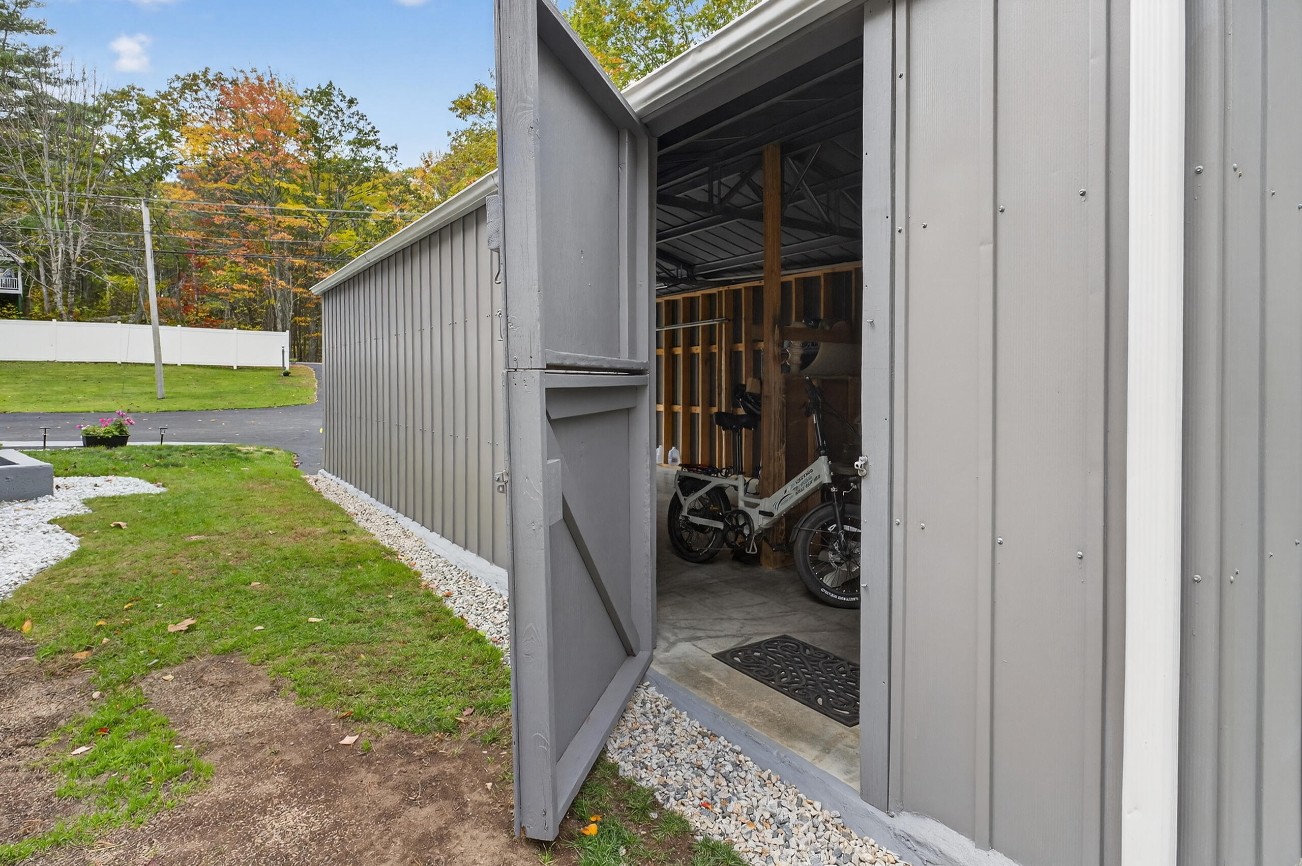 71 Mountain Road York ME 03902