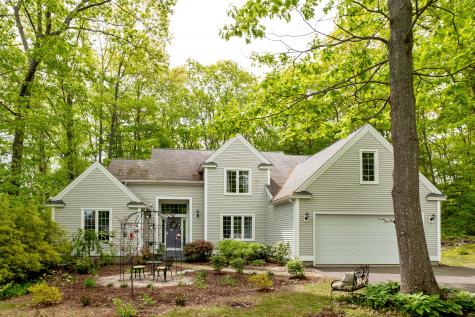 27 Debra Lane Kittery ME 03904