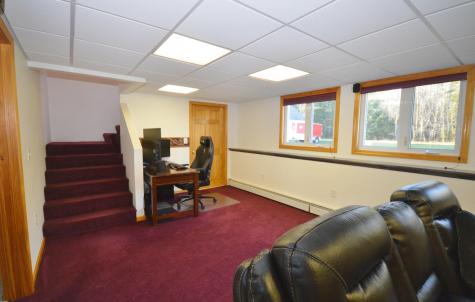 21 Mccarty Road Glenburn ME 04401
