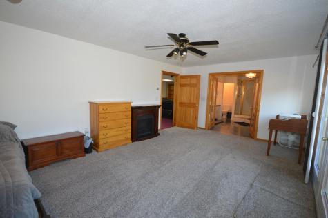 21 Mccarty Road Glenburn ME 04401