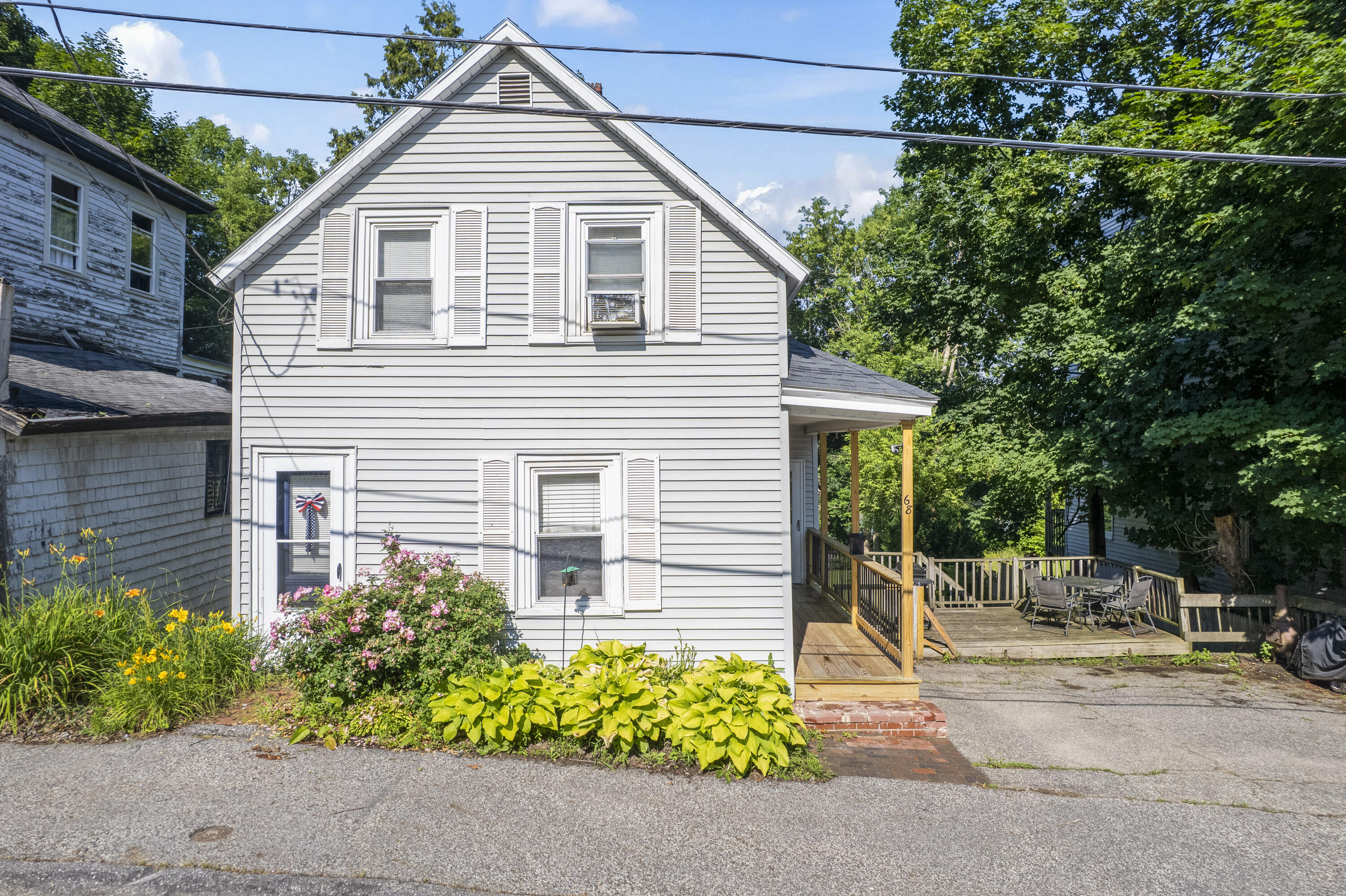 68 Newbury Street Auburn ME 04210