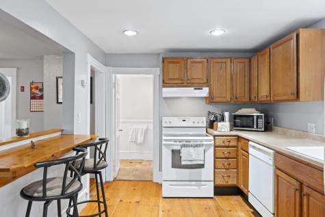 68 Newbury Street Auburn ME 04210