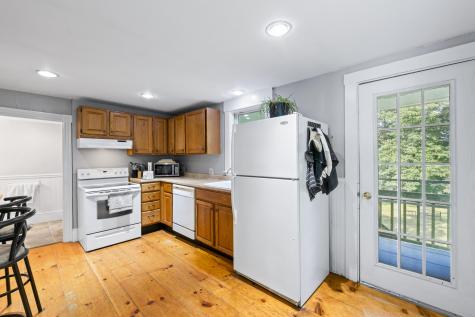 68 Newbury Street Auburn ME 04210