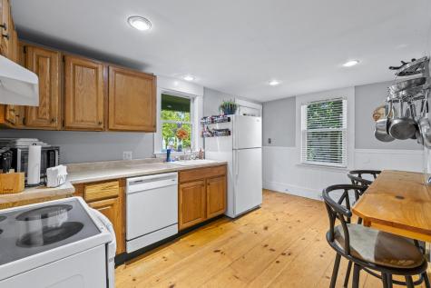 68 Newbury Street Auburn ME 04210