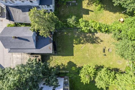 68 Newbury Street Auburn ME 04210