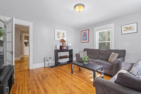 68 Newbury Street Auburn ME 04210