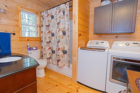 934 New Vineyard Road Farmington ME 04938