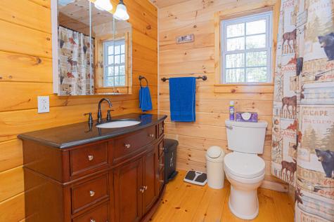 934 New Vineyard Road Farmington ME 04938