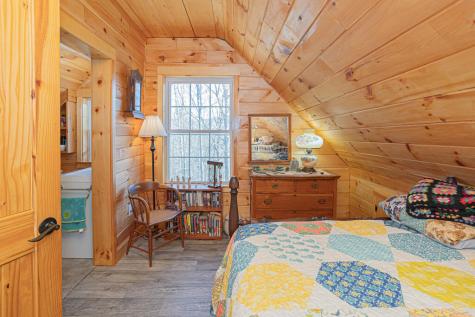 934 New Vineyard Road Farmington ME 04938