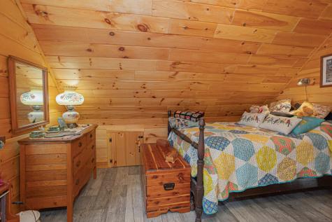 934 New Vineyard Road Farmington ME 04938