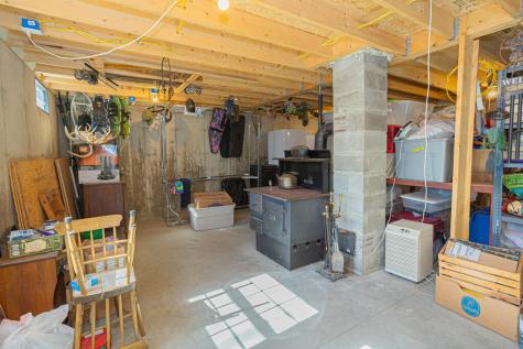 934 New Vineyard Road Farmington ME 04938