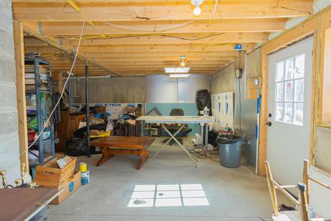 934 New Vineyard Road Farmington ME 04938