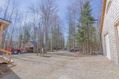 934 New Vineyard Road Farmington ME 04938