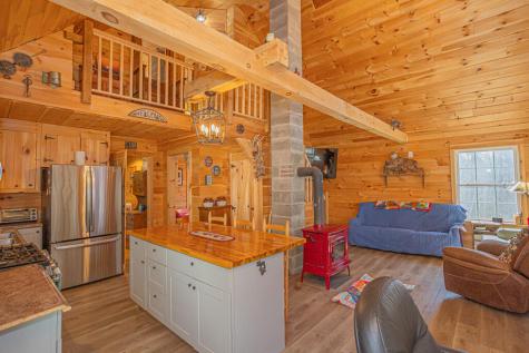 934 New Vineyard Road Farmington ME 04938