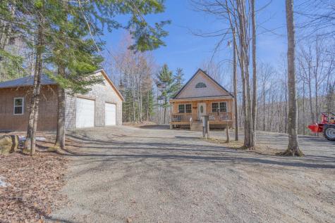 934 New Vineyard Road Farmington ME 04938