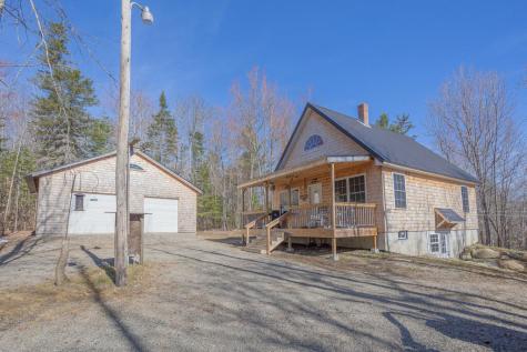 934 New Vineyard Road Farmington ME 04938