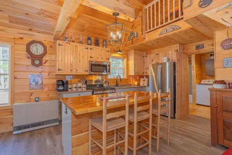 934 New Vineyard Road Farmington ME 04938