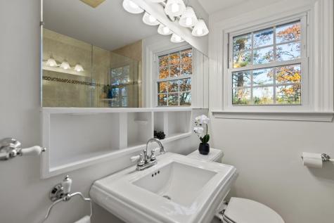 305 Fowler Road Cape Elizabeth ME 04107