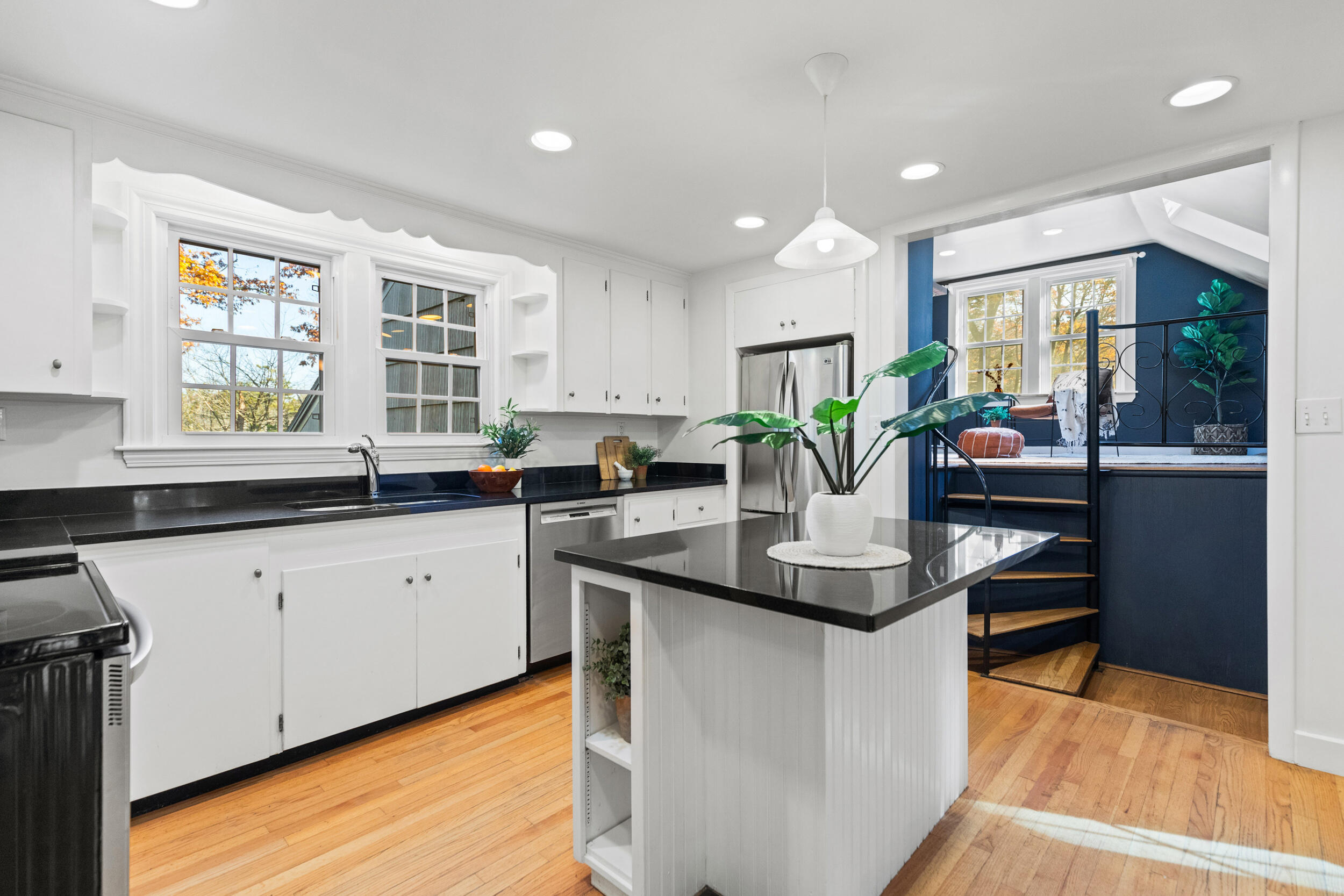 305 Fowler Road Cape Elizabeth ME 04107