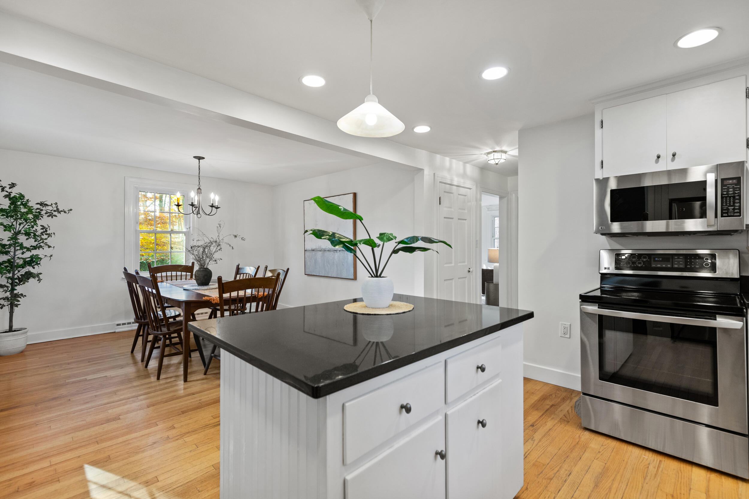 305 Fowler Road Cape Elizabeth ME 04107