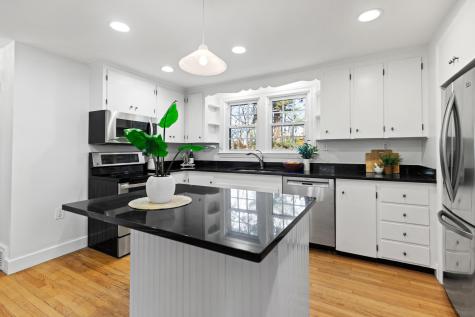 305 Fowler Road Cape Elizabeth ME 04107