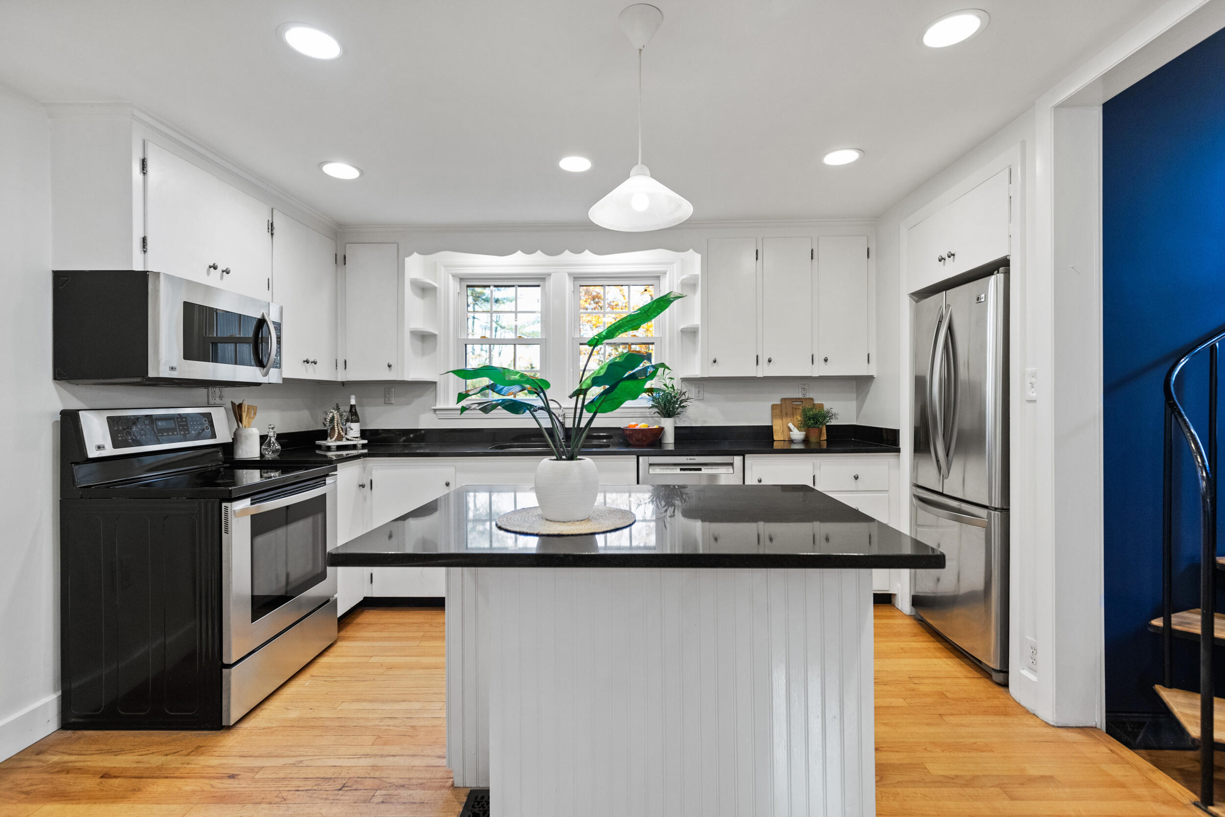 305 Fowler Road Cape Elizabeth ME 04107