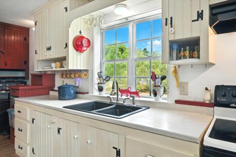 27 Mountain View Road Leeds ME 04263