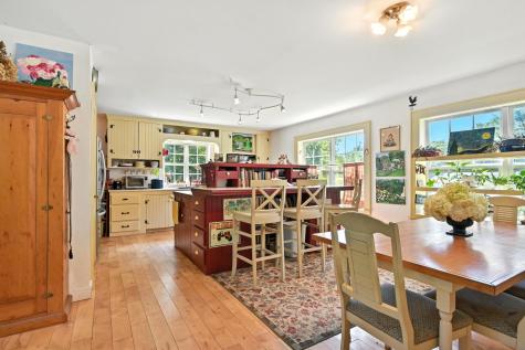 27 Mountain View Road Leeds ME 04263