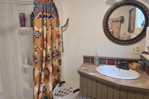 27 Mountain View Road Leeds ME 04263