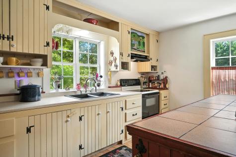 27 Mountain View Road Leeds ME 04263