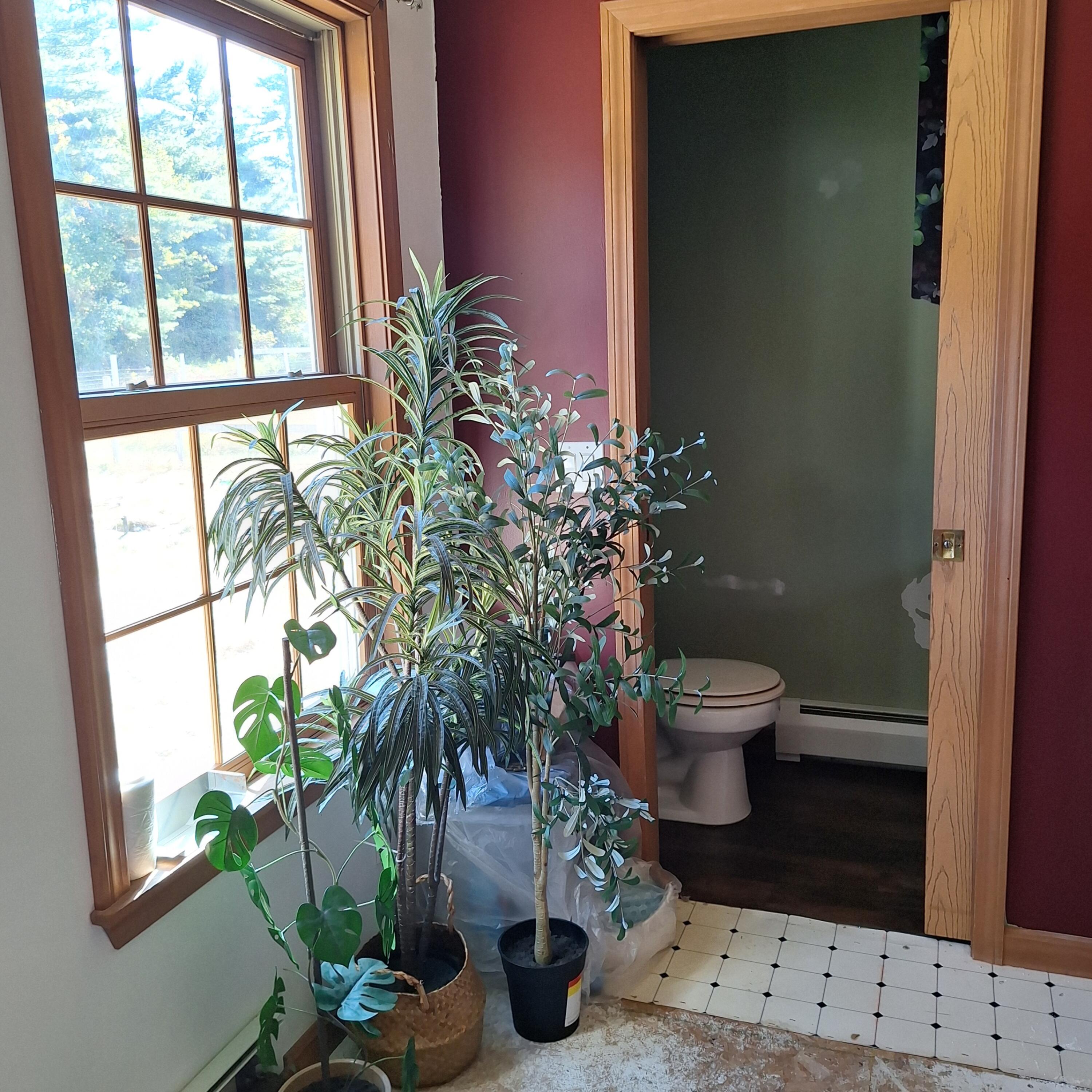 261 High Street Paris ME 04281