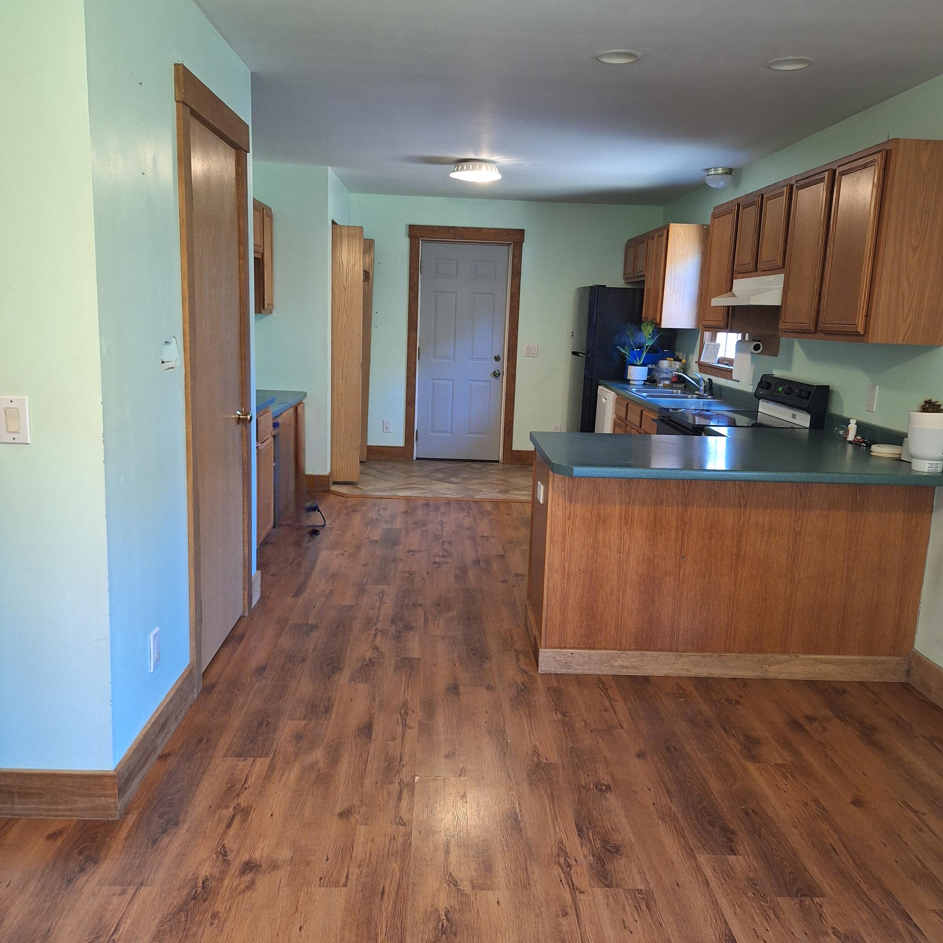 261 High Street Paris ME 04281