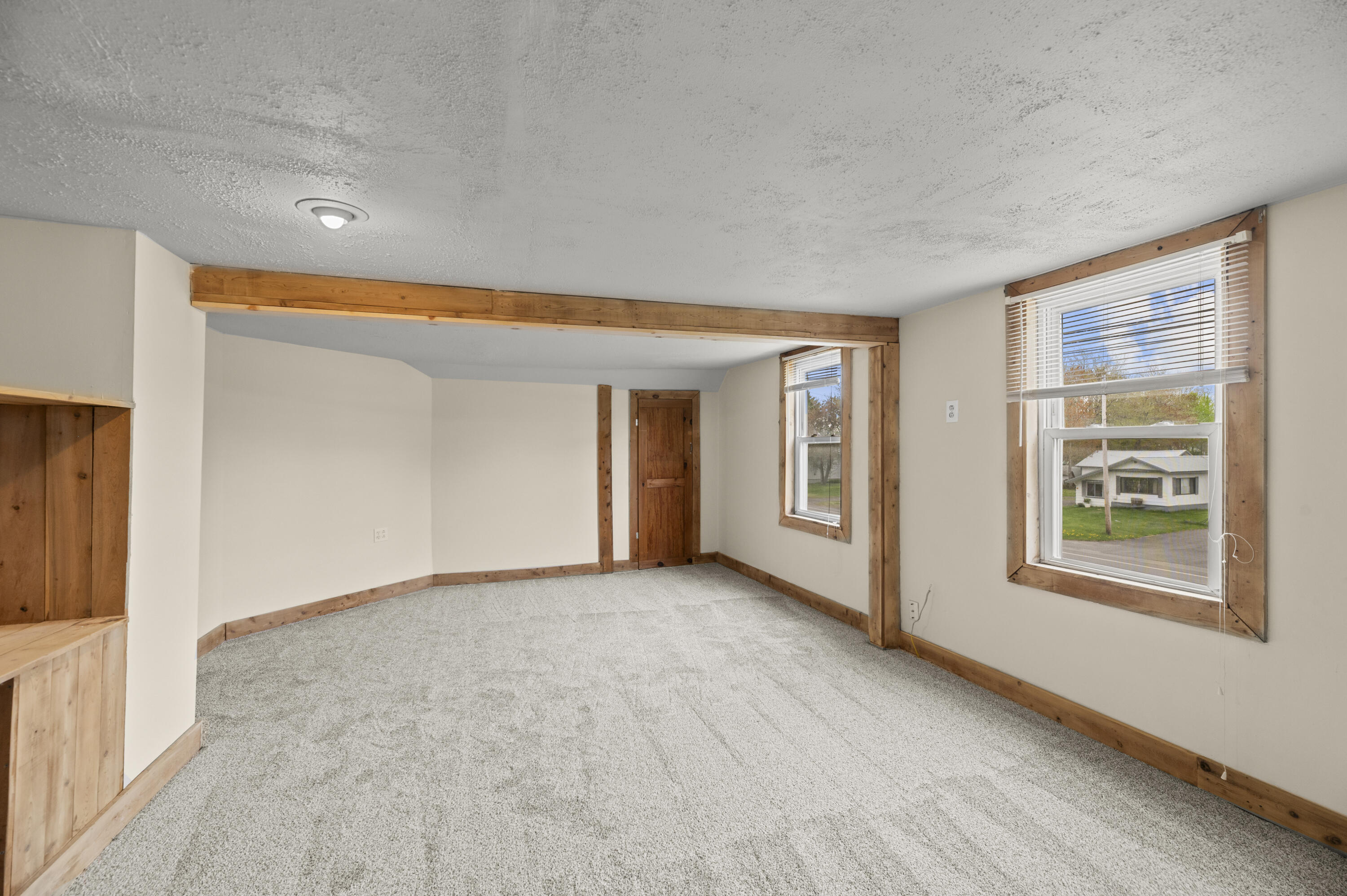 15 Lagrange Road Howland ME 04448