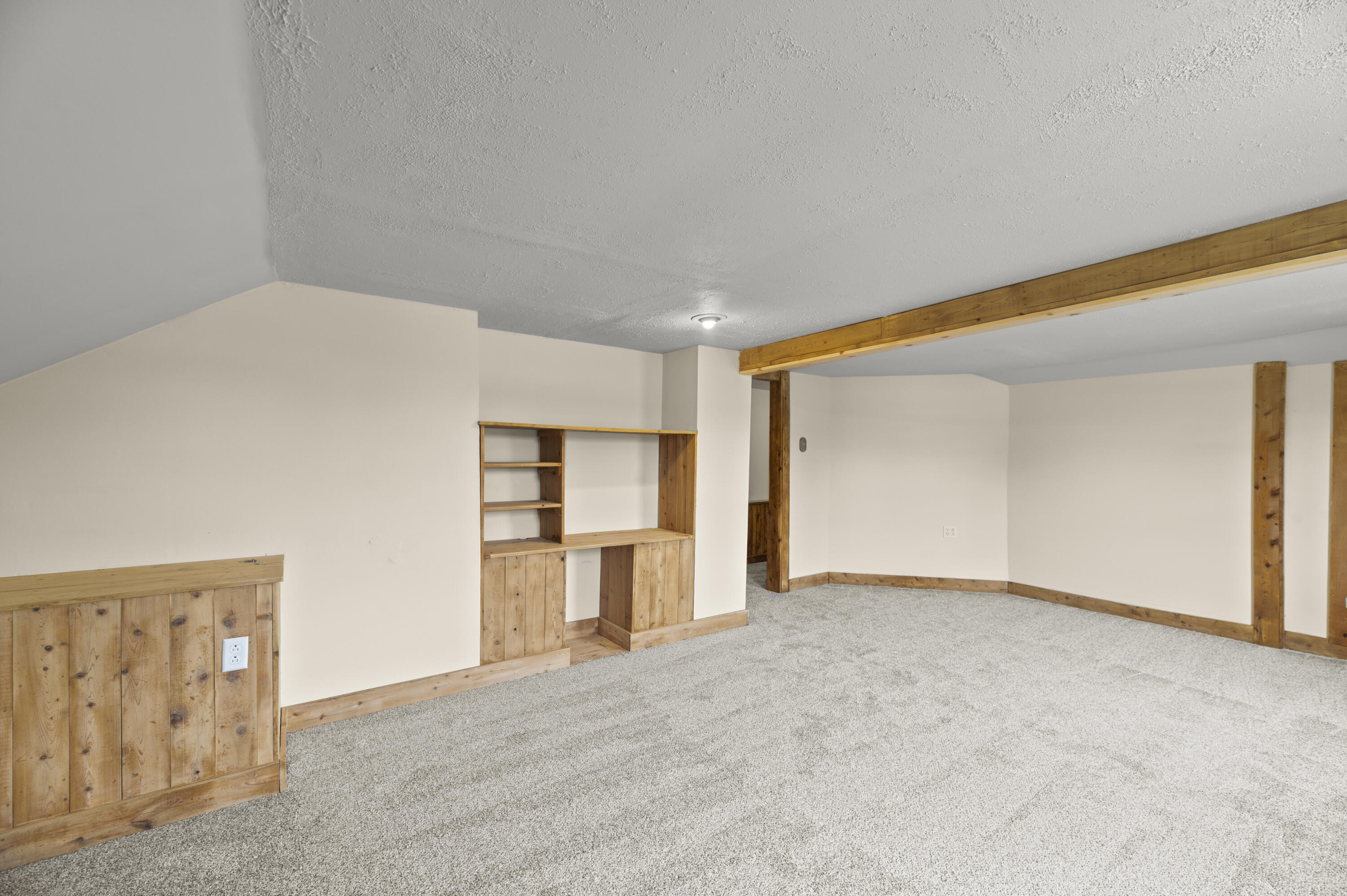15 Lagrange Road Howland ME 04448