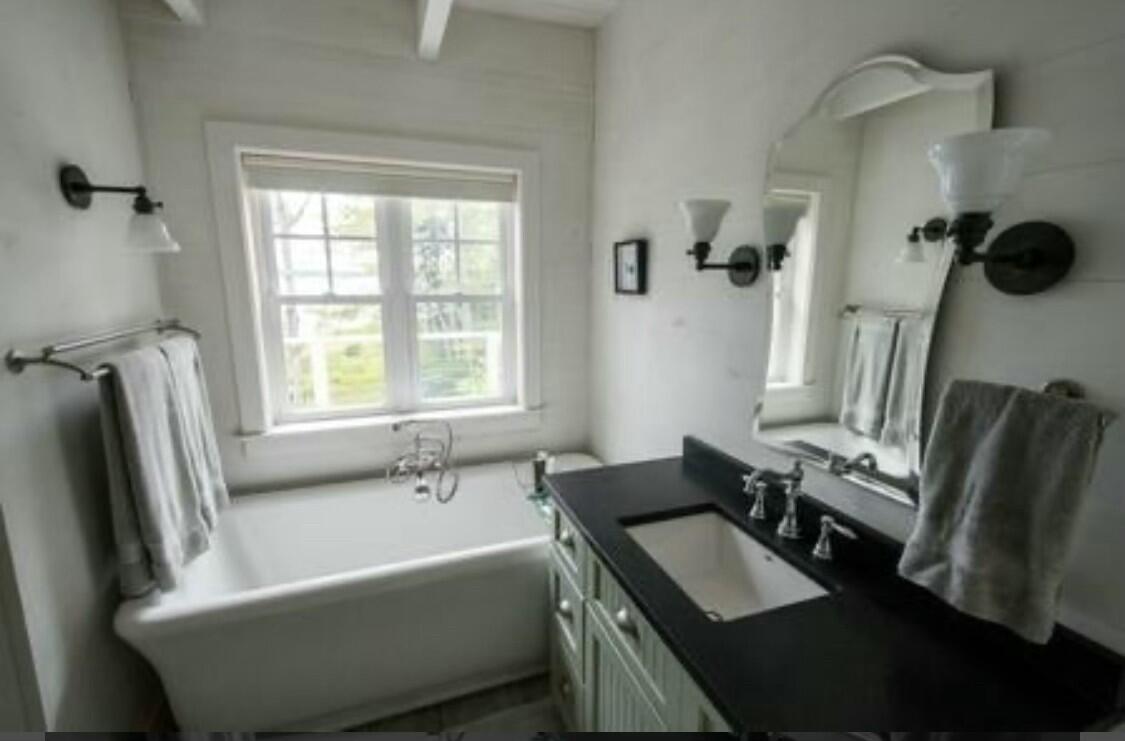 M4 L89-e Fiske Lane Bristol ME 04539