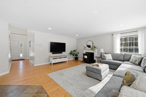 31 Harley Lane Bowdoin ME 04287