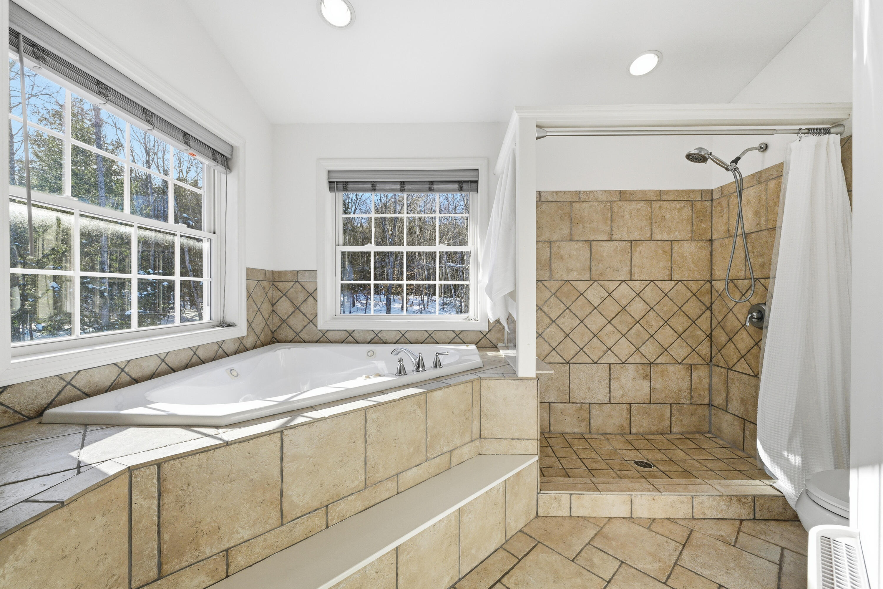 31 Harley Lane Bowdoin ME 04287