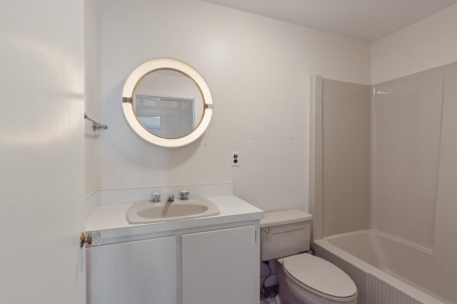 24 High Street Hallowell ME 04347