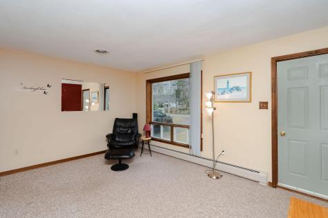 17 Dean Road York ME 03909