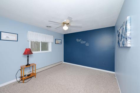 17 Dean Road York ME 03909