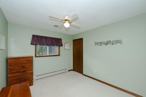 17 Dean Road York ME 03909