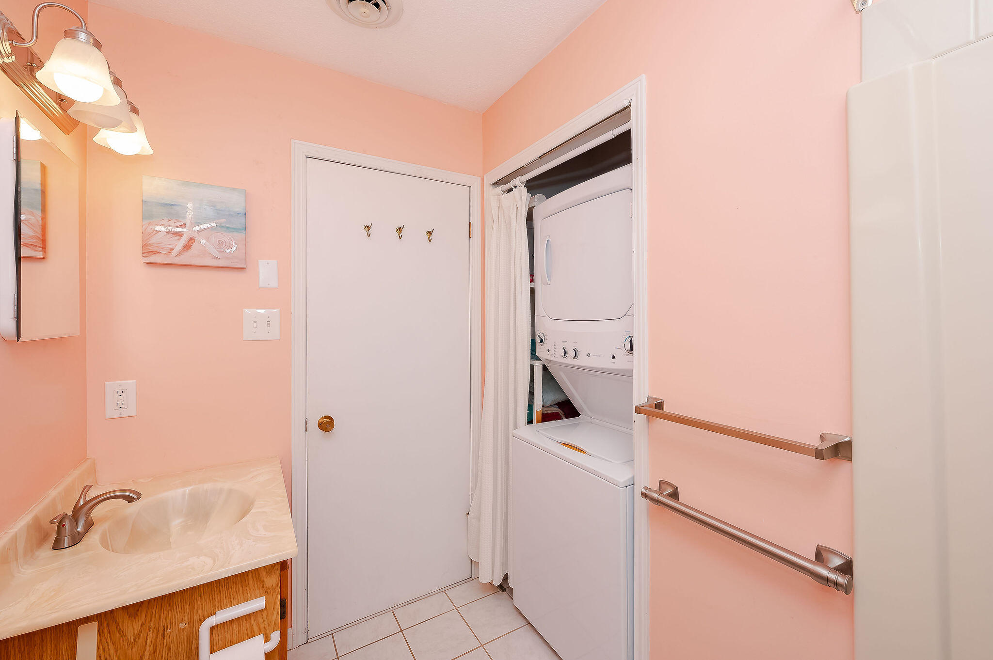 17 Dean Road York ME 03909