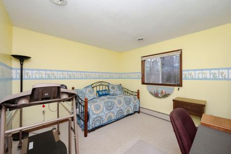 17 Dean Road York ME 03909