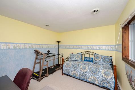 17 Dean Road York ME 03909